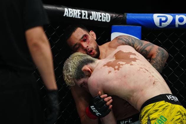 March 29, 2025, Mexico City, Mexico, Las Vegas, Nv, United States: Christian Rodriguez and Melquizael Costa meet in the octagon for a 3-round bout at UFC Fight Night - Moreno vs Erceg at Arena CDMX on March 29, 2025 in Mexico City, Mexico ( PxImages) Mexico City, Mexico United States - ZUMAp175 20250329_zsa_p175_239 Copyright: xLouisxGrassex