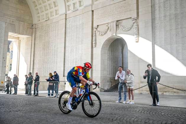 Gent - Wevelgem in Flanders Fields 2025 WEVELGEM, BELGIUM - MARCH 30 : Pedersen Mads (DEN) of Lidl - Trek in the Menenpoort pictured during 87th edition of the UCI World Tour Gent - Wevelgem in Flanders Fields cycling race for Men Elite with start in Ieper and finish in Wevelgem after 250 km on March 30, 2025 in Wevelgem, Belgium, 30 03 2025 ( Motordriver Guy De Vuyst - Wevelgem Belgium  Copyright: xNicoxVereeckenx