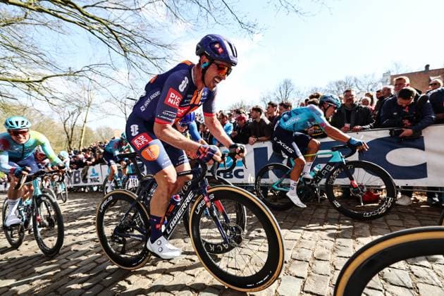 German John Degenkolb of Team Picnic PostNL pictured in action on the Kemmelberg during the men elite Gent-Wevelgem - In Flanders Fields one day cycling race, 250.3 km from Ieper to Wevelgem, Sunday 30 March 2025. DAVIDxPINTENS  x117229012x