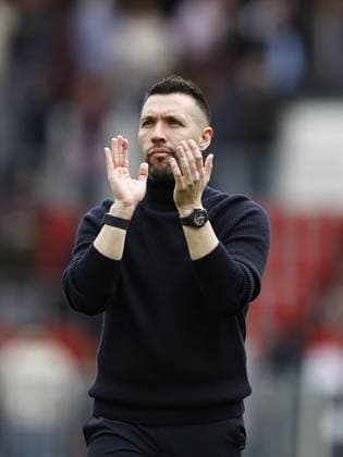 EINDHOVEN - Ajax coach Francesco Farioli during the Dutch Eredivisie match between PSV Eindhoven and AFC Ajax at Phillips Stadium on March 30, 2025 in Eindhoven, Netherlands. ANP MAURICE VAN STEEN Dutch Eredivisie 2024 25 xVIxANPxSportx xxANPxIVx 523435811 originalFilename: 523435811.jpg