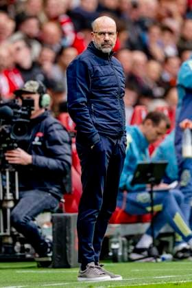 PSV Eindhoven trainer Peter Bosz during the match PSV - Ajax at the Philips stadium for the Dutch Eredivisie season 2024-2025 in EINDHOVEN, Netherlands on 30 march 2025, (photo by Marcel van Dorst EYE4images DeFodi Images)