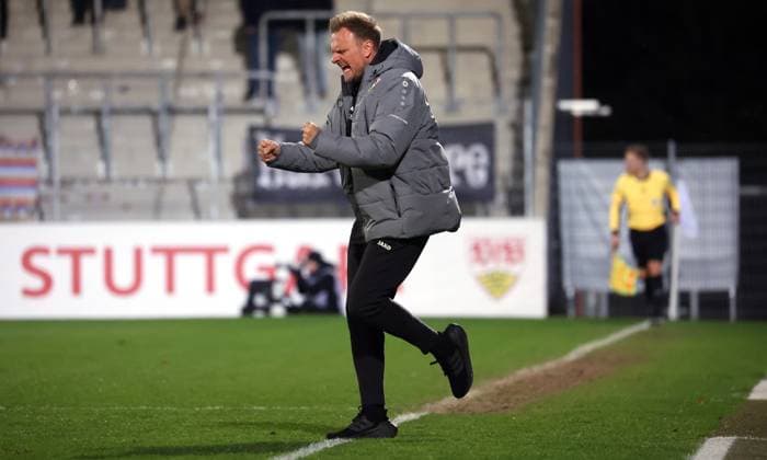 BAU 30.03.2025 Aspach Fußball VfB Stuttgart II vs. SV Sandhausen, Trainer Markus Fiedler (VfB II) jubelt nach dem Sieg