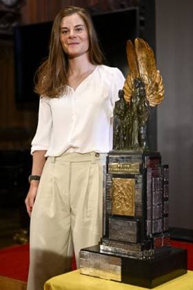 Sport Bilder des Tages Belgian Lotte Kopecky of SD Worx-Protime pictured ahead of the award ceremony for the National Trophy of Sports Merit 2024 (Trophee National du Merite Sportif - Nationale Trofee voor Sportverdienste), at the Brussels City Hall, Monday 31 March 2025. DIRKxWAEM  x117592506x
