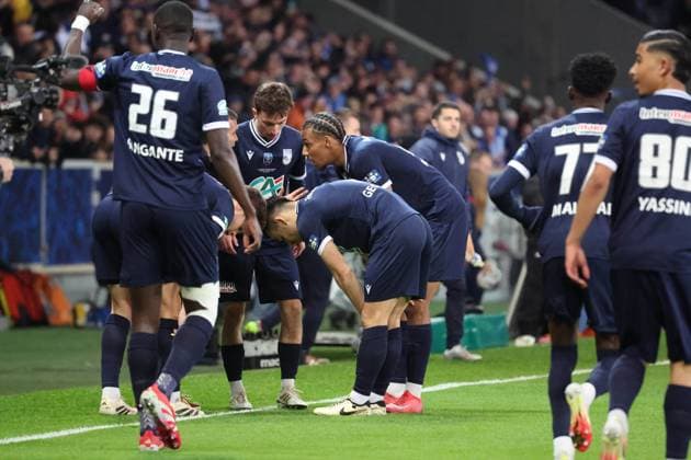 FOOTBALL : Dunkerque vs Paris Saint-Germain - Coupe de France demi-finale - 01 04 2025 Ouverture du score et joie des joueurs de Dunkerque sur un but de Vincent SASSO (Dunkerque) lors du match Dunkerque vs Paris Saint-Germain, Coupe de France demi-finale, Decathlon Arena stade Pierre Mauroy Villeneuve d Ascq, le 1 avril 2025 - photo Laurent Sanson PsnewZ  Copyright: xPhotoxLaurentxSansonx xPsnewZx