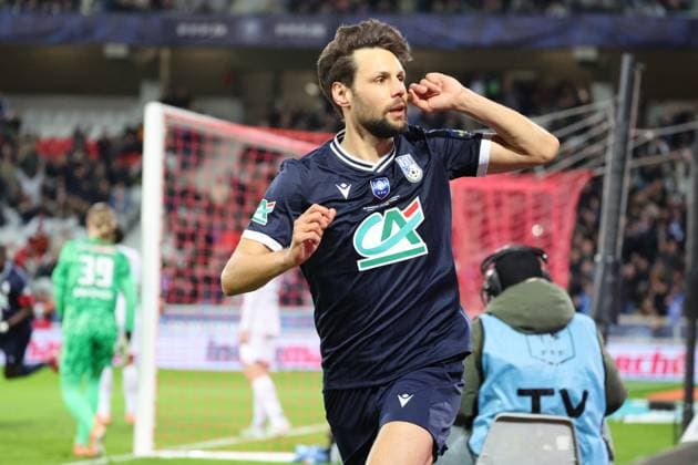 Sport Bilder des Tages FOOTBALL : Dunkerque vs Paris Saint-Germain - Coupe de France demi-finale - 01 04 2025 Ouverture du score et joie des joueurs de Dunkerque sur un but de Vincent SASSO (Dunkerque) lors du match Dunkerque vs Paris Saint-Germain, Coupe de France demi-finale, Decathlon Arena stade Pierre Mauroy Villeneuve d Ascq, le 1 avril 2025 - photo Laurent Sanson PsnewZ  Copyright: xPhotoxLaurentxSansonx xPsnewZx