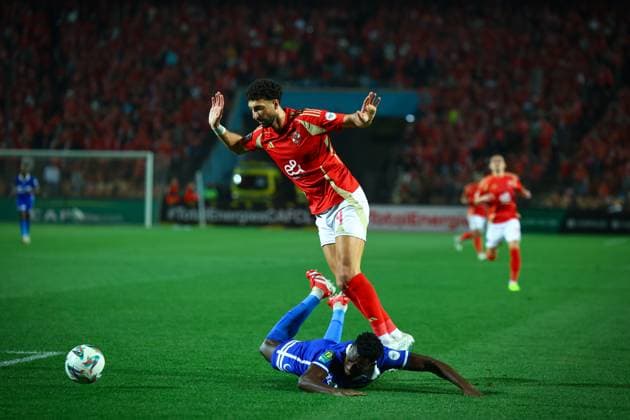 Al Ahly FC vs Al Hilal SC - TotalEnergies CAF Champions League - Quarter Final 1st Leg Wessam Abu Ali commited a foul with Al Hilal SC defender in the match between Al Ahly FC vs Al Hilal SC in the 1st leg of the Quarter Final of Total Energies CAF Champions League on April 1, 2025 Cairo Cairo Egypt Copyright: xMohamedxTageldinx