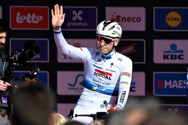 Dwars door Vlaanderen 2025 - Men Elite WAREGEM, BELGIUM - APRIL 02 : Merlier Tim (BEL) of Soudal - Quick Step pictured during the 79th edition of the UCI World Tour Dwars door Vlaanderen Men Elite cycling race with start in Roeselare and finish in Waregem after 184,2 km on April 2, 2025 in Waregem, Belgium, 02 04 2025 ( motor drive Kenny Verfaillie - Waregem Belgium  Copyright: xJanxDexMeuleneirx