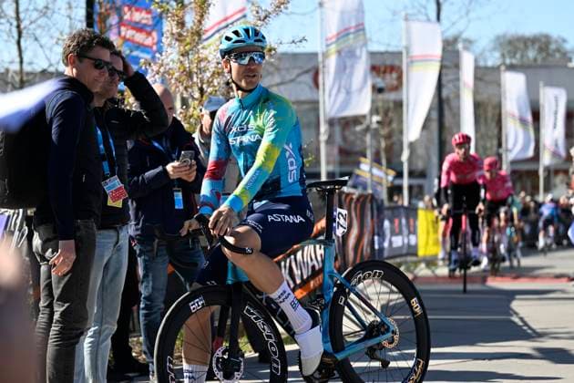 Dwars door Vlaanderen 2025 - Men Elite WAREGEM, BELGIUM - APRIL 02 : Bol Cees (NED) of XDS Astana Team pictured during the 79th edition of the UCI World Tour Dwars door Vlaanderen Men Elite cycling race with start in Roeselare and finish in Waregem after 184,2 km on April 2, 2025 in Waregem, Belgium, 02 04 2025 ( motor drive Kenny Verfaillie - Waregem Belgium  Copyright: xJanxDexMeuleneirx