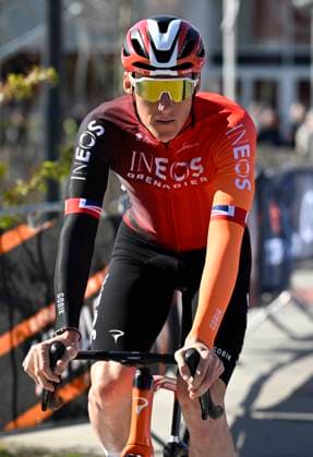 Dwars door Vlaanderen 2025 - Men Elite WAREGEM, BELGIUM - APRIL 02 : rider of Ineos Grenadiers pictured during the 79th edition of the UCI World Tour Dwars door Vlaanderen Men Elite cycling race with start in Roeselare and finish in Waregem after 184,2 km on April 2, 2025 in Waregem, Belgium, 02 04 2025 ( motor drive Kenny Verfaillie - Waregem Belgium  Copyright: xJanxDexMeuleneirx