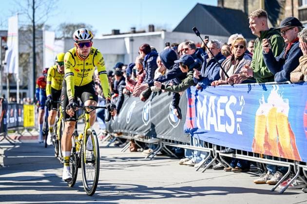 Belgian Wout van Aert of Team Visma-Lease a Bike pictured at the start of the men elite race of the Dwars Door Vlaanderen cycling event, 184,2km from Roeselare to Waregem, Wednesday 02 April 2025. DIRKxWAEM  x118236701x