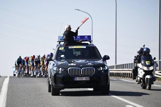 The start of the men elite race of the Dwars Door Vlaanderen cycling event, 184,2km from Roeselare to Waregem, Wednesday 02 April 2025. DIRKxWAEM  x118248620x