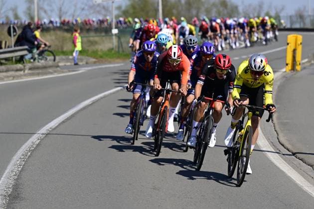Belgian Wout van Aert of Team Visma-Lease a Bike pictured in action during the men elite race of the Dwars Door Vlaanderen cycling event, 184,2km from Roeselare to Waregem, Wednesday 02 April 2025. DIRKxWAEM  x118260906x