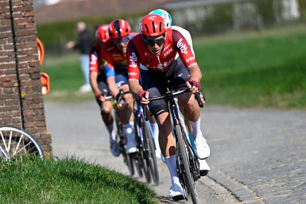 Dwars door Vlaanderen 2025 - Men Elite WAREGEM, BELGIUM - APRIL 02 : Segaert Alec (BEL) of Lotto Cycling Team pictured during the 79th edition of the UCI World Tour Dwars door Vlaanderen Men Elite cycling race with start in Roeselare and finish in Waregem after 184,2 km on April 2, 2025 in Waregem, Belgium, 02 04 2025 ( motor drive Kenny Verfaillie - Waregem Belgium  Copyright: xJanxDexMeuleneirx