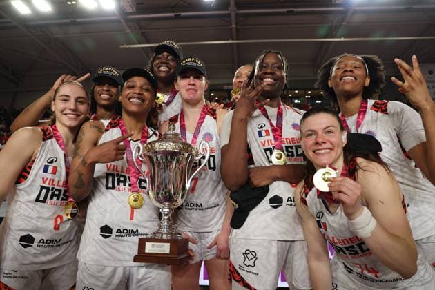 Sport Bilder des Tages BASKET : ESBVA vs BAXI FERROL - FINALE EUROCUP WOMEN FEMININE - 02 04 2025 L ESBVA-LM de Villeneuve d Ascq remporte l Eurocup Women 2025 face aux Espagnoles du Baxi Ferrol, au Palacium Villeneuve d Ascq, le 2 avril 2025 - photo Laurent Sanson PsnewZ  Copyright: xLaurentxSANSONx xPsnewZx