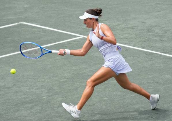 TENNIS 2025: Credit One Charleston Open APRIL 02 April 2, 2025: Jessica Pegula (USA) defeated Iryna Shymanovich 6-0, 6-3 at the Credit One Charleston Open being played at Credit One Staduim in Charleston, South Carolina USA Ã‚ÂLeslie Billman Tennisclix (Credit Image: Â Leslie Billman Cal Media) Charleston South Carolina USA EDITORIAL USE ONLY Copyright: xx ZUMA-20250402_zma_c04_109.jpg LesliexBillmanx csmphotothree372143