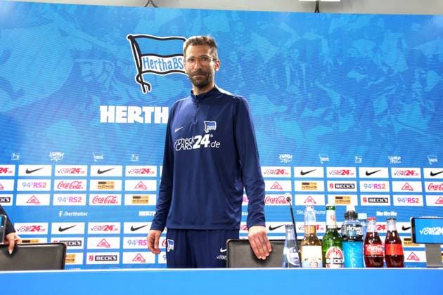 DEU, DFL, 2. FBL Hertha BSC, PK, 03.04.2025, Sportforum, Berlin, DEU, DFL, 2. FBL Hertha BSC, PK, im Bild Co-Trainer Andre Mijatovic (Hertha BSC Berlin) DFL - regulations prohibit any use of Photographs as image sequences and or quasi-video Foto: Juergen Engler nordphoto GmbH
