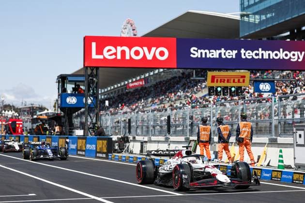 F1 Grand Prix Of Japan - Practice Max Verstappen of the Netherlands drives the (1) Oracle Red Bull Racing RB21 in the pit lane during practice ahead of the F1 Grand Prix of Japan at Suzuka Circuit in Suzuka, Japan, on April 4, 2025. Suzuka Mie Japan  Copyright: xPaddockerx originalFilename:paddocker-f1grandp250404_np2Tp.jpg