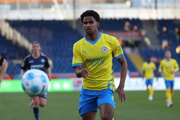 Braunschweig vs. Paderborn, 2. BL Braunschweig, 04.04.2025, FUßBALL - Eintracht Braunschweig vs. SC Paderborn 07, 2. BL, Saison 2024 25. Sanoussy Ba (Eintracht Braunschweig) Braunschweig