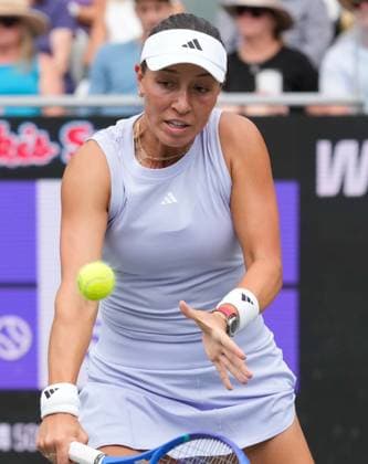 TENNIS 2025: Credit One Charleston Open APRIL 04 April 4, 2025: Jessica Pegula (USA) defeated Danielle Collins (USA) 1-6, 6-3, 6-0 at the Credit One Charleston Open being played at Credit One Staduim in Charleston, South Carolina USA ÂLeslie Billman Tennisclix (Credit Image: Leslie Billman Cal Media) Charleston South Carolina USA EDITORIAL USE ONLY Copyright: xx ZUMA-20250404_zma_c04_022.jpg LesliexBillmanx csmphotothree372598