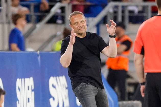 Andre Breitenreiter (Hannover 96, Trainer) , Deutschland, Fussball, 2. Bundesliga, .Spieltag, 2024 2025, Karlsruher SC vs. Hannover 96, 04.04.2025, BBBank Wildpark, Karlsruhe, Deutschland DFL REGULATIONS PROHIBIT ANY USE OF PHOTOGRAPHS AS IMAGE SEQUENCES AND OR QUASI-VIDEO. Karlsruhe BBBank Wildpark Baden-Württemberg Deutschland