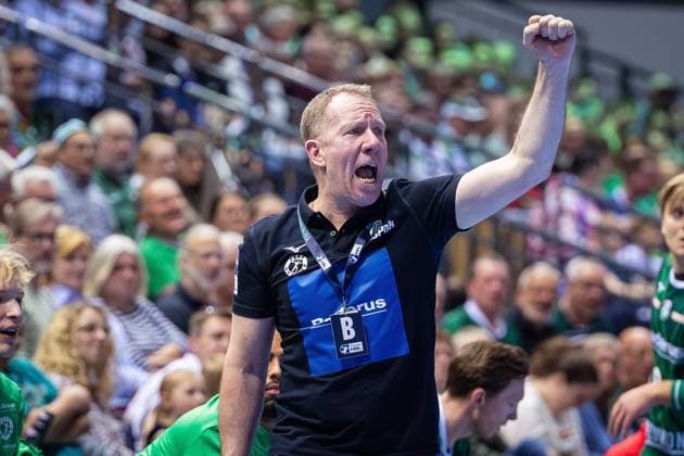 04.04.2025, xovx, Handball DAIKIN Handball-Bundesliga, HSG Wetzlar - TVB Stuttgart Trainer Frank Carstens (HSG Wetzlar) Wetzlar Buderus-Arena Hessen Deutschland (DE)