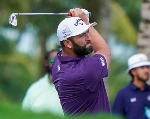 April 4, 2025, Doral, Florida, USA: Jon Rahm of Legion XIII hits a fairway shot on 17th hole during the first round of LIV Golf Miami at Trump National Doral. Doral USA - ZUMAw109 20250404_fap_w109_009 Copyright: xDebbyxWongx
