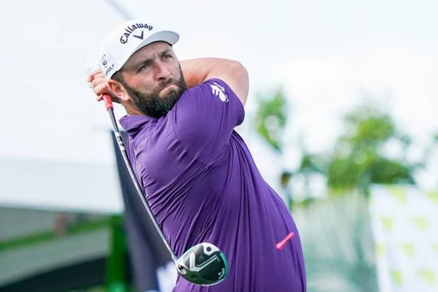 April 4, 2025, Doral, Florida, USA: Jon Rahm of Legion XIII tees off the 18th hole during the first round of LIV Golf Miami at Trump National Doral. Doral USA - ZUMAw109 20250404_fap_w109_010 Copyright: xDebbyxWongx