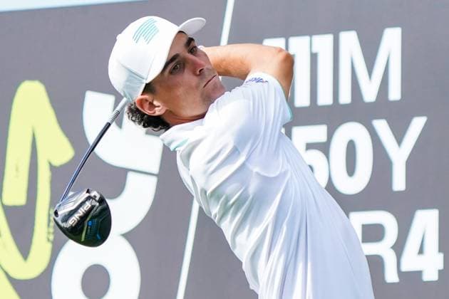 April 4, 2025, Doral, Florida, USA: JOAQUIN NIEMANN of Torque GC tees off the 17th hole during the first round of LIV Golf Miami at Trump National Doral. Doral USA - ZUMAw109 20250404_fap_w109_001 Copyright: xDebbyxWongx