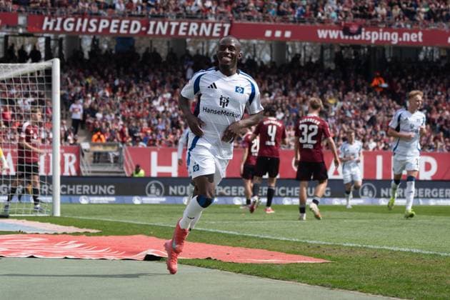 05.04.2025, xhfmx, Fussball 2.Bundesliga, 1. FC Nuernberg - Hamburger SV Jean-Luc Dompe (Hamburger SV) bejubelt sein zweites Tor zum 2:0 gegen den 1.FC Nürnberg. Tor, Goal, Jubel, Celebration (DFL DFB REGULATIONS PROHIBIT ANY USE OF PHOTOGRAPHS as IMAGE SEQUENCES and or QUASI-VIDEO) Nuernberg