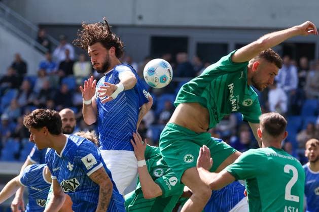 2025.04.05 xJFAx 2.Bundesliga SV Darmstadt 98 - SpVgg Greuther Fürth v.l., Fraser Hornby (SV Darmstadt 98), Dennis Srbeny (SpVgg Greuther Fürth), Zweikampf, Action, Aktion, Battles for the Ball (DFL DFB REGULATIONS PROHIBIT ANY USE OF PHOTOGRAPHS as IMAGE SEQUENCES and or QUASI-VIDEO)