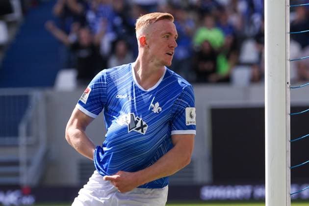 2025.04.05 xJFAx 2.Bundesliga SV Darmstadt 98 - SpVgg Greuther Fürth v.l., Isac Alexi Sivert Lidberg (SV Darmstadt 98) Torjubel, Goal celebration, celebrate the goal (DFL DFB REGULATIONS PROHIBIT ANY USE OF PHOTOGRAPHS as IMAGE SEQUENCES and or QUASI-VIDEO)