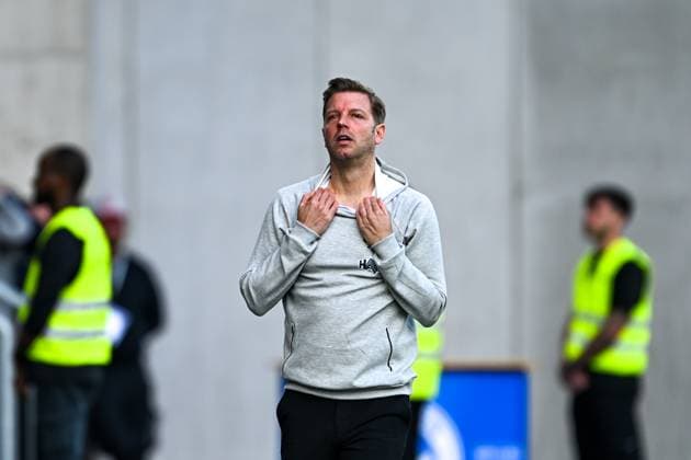 Florian Kohfeldt (SV Darmstadt 98, Trainer) gestikuliert, GER, SV Darmstadt 98 vs. SpVgg Greuther Fuerth, 2. Bundesliga, Fussball, 28. Spieltag, Saison 2024 2025, 05.04.2025. DFL REGULATIONS PROHIBIT ANY USE OF PHOTOGRAPHS as IMAGE SEQUENCES and or QUASI-VIDEO. GER, SV Darmstadt 98 vs. SpVgg Greuther Fuerth, 2. Bundesliga, Fussball, 28. Spieltag, Saison 2024 2025, 05.04.2025. Darmstadt