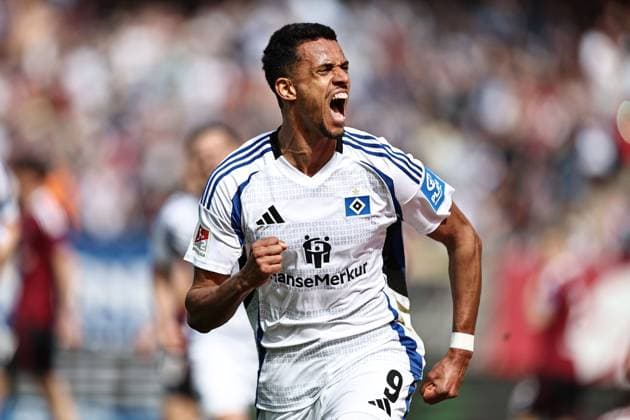 Robert Glatzel, HSV, nach dem 0:3 im Rückrundenspiel der Saison 2024 2025 zwischen dem 1. FC Nürnberg und dem Hamburger Sportverein (0:3) in Nürnberg; 05 04 2025 -