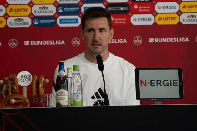 05.04.2025, xhfmx, Fussball 2.Bundesliga, 1. FC Nuernberg - Hamburger SV Miroslav Klose (Trainer 1.FC Nürnberg) auf der Pressekonferenz nach dem Spiel. (DFL DFB REGULATIONS PROHIBIT ANY USE OF PHOTOGRAPHS as IMAGE SEQUENCES and or QUASI-VIDEO) Nuernberg