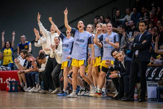 Basketball Berlin 04.04.2025 Saison 2024 2025 Toyota Damen Basketball Bundesliga 1. Bundesliga Playoffs Halbfinale Spiel 1 Alba Berlin - Saarlouis Royals Jubel Alba
