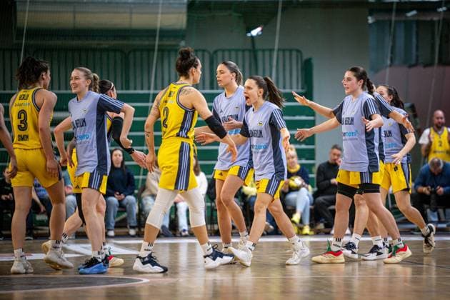 Basketball Berlin 04.04.2025 Saison 2024 2025 Toyota Damen Basketball Bundesliga 1. Bundesliga Playoffs Halbfinale Spiel 1 Alba Berlin - Saarlouis Royals Jubel Alba