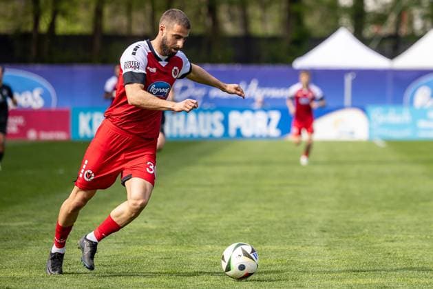 3. Liga: FC Viktoria Köln - SpVgg Unterhaching, 05.04.2025 Serhat-Semih Güler (FC Viktoria Köln, 30) ; Köln, 5.04.2025, 31. Spieltag der 3. Fußball-Liga, FC Viktoria Köln - SpVgg Unterhaching im Sportpark Hoehenberg in Köln. Die DFL-Bestimmungen verbieten die Verwendung von Fotografien als Bildsequenzen und oder Quasi-Videos. Copyright: xBEAUTIFULxSPORTS LeahxKohringx