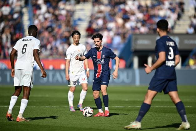 Paris Saint-Germain v Angers SCO - Ligue 1 McDonald s 2024 2025 17 VITINHA (psg) during Ligue 1 McDonald s match between Paris and Angers at Parc des Princes on April 5, 2025 in Paris, France. Paris France  Copyright: xFEPx 776304742