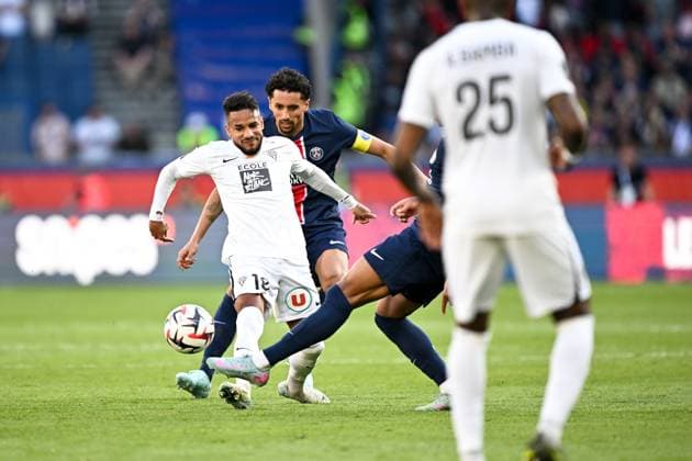 Paris Saint-Germain v Angers SCO - Ligue 1 McDonald s 2024 2025 05 MARQUINHOS (psg) - 18 Jim ALLEVINAH (sco) during Ligue 1 McDonald s match between Paris and Angers at Parc des Princes on April 5, 2025 in Paris, France. Paris France  Copyright: xFEPx 776304742