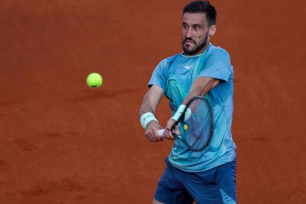 April 5, 2025 (Day 7), ATP, Tennis Herren 250, Tiriac Open presented by UniCredit Bank Surface Clay, Singles semifinal, Sebastian Baez ARG VS Marton Fucsovics HJK Helsinki Damir Dzumhur BIH ball action at service