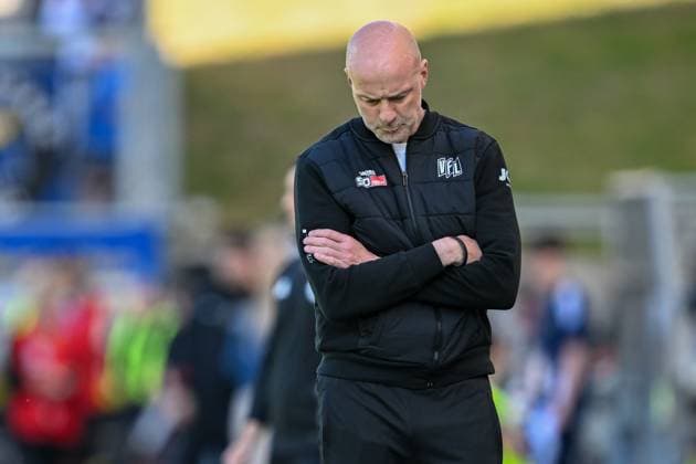 3. Liga - FC Saarbrücken - VfL Osnabrück am 05.04.2025 im Ludwigsparkstadion in Saarbrücken Trainer Marco Antwerpen (Osnabrueck) unzufrieden, enttäuscht, enttaeuscht, niedergeschlagen.