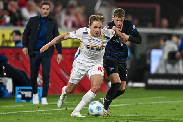 v. li. im Zweikampf Mathias Olesen (Koeln 47) Mickael Cuisance (Hertha 27) 05.04.2025 Fussball 1. FC Koeln vs Hertha BSC, Rheinenergiestadion, Koeln, DFB DFL REGULATIONS PROHIBIT ANY USE OF PHOTOGRAPHS AS IMAGE SEQUENCES AND OR QUASI-VIDEO