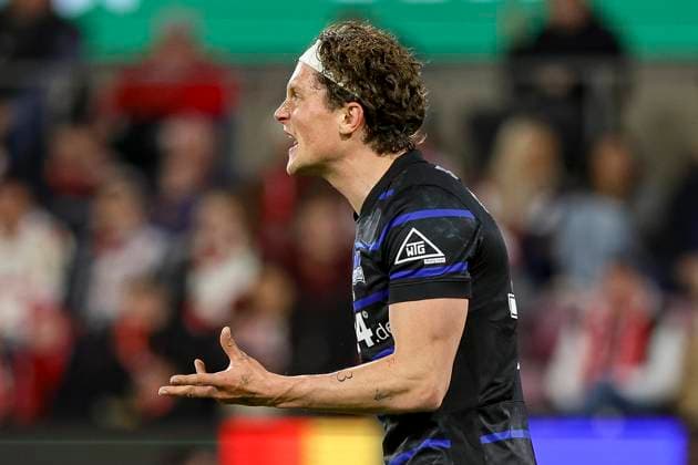 Köln, Deutschland, 05.04.25: Fabian Reese (Hertha BSC) gestikuliert, Gestik waehrend des Spiels der 2. Bundesliga zwischen 1. FC Köln vs Hertha BSC Berlin im RheinEnergie Stadion Köln RheinEnergie Stadion North Rhine-Westphalia Germany