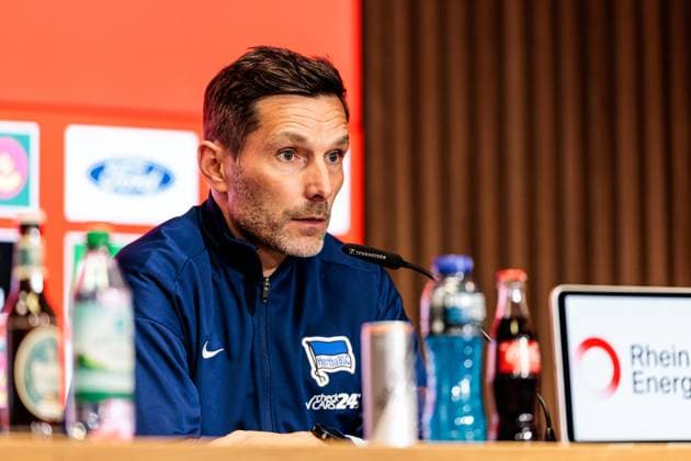 2. Fußball Bundesliga: 1. FC Köln - Hertha BSC Berlin; 05.04.2025 Cristian Fiel (Trainer Hertha BSC Berlin) während der Pressekonferenz 2. Fußball Bundesliga, 1. FC Köln - Hertha BSC Berlin, Köln, RheinEnergiestadion am 05.04.2025 DFL REGULATIONS PROHIBIT ANY USE OF PHOTOGRAPHS AS IMAGE SEQUENCES AND OR QUASI-VIDEO.