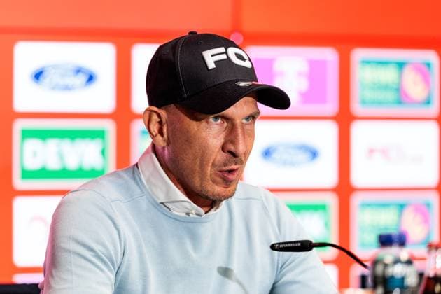 2. Fußball Bundesliga: 1. FC Köln - Hertha BSC Berlin; 05.04.2025 Gerhard Struber (Trainer 1. FC Köln) während der Pressekonferenz 2. Fußball Bundesliga, 1. FC Köln - Hertha BSC Berlin, Köln, RheinEnergiestadion am 05.04.2025 DFL REGULATIONS PROHIBIT ANY USE OF PHOTOGRAPHS AS IMAGE SEQUENCES AND OR QUASI-VIDEO.