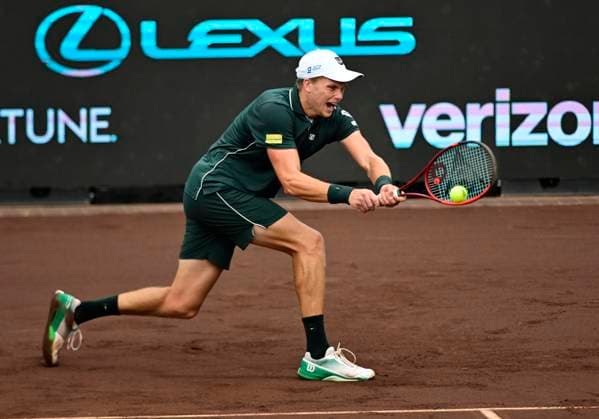 April 5, 2025, Houston, Tx, United States of America: JENSON BROOKSBY during the quarter finals between Tommy Paul (USA) and Jenson Brooksby (USA) in the Men s Clay Court Championships on April 3, 2025 at the River Oaks Country Club in Houston, Texas. Houston United States of America - ZUMAw132 20250405_zap_w132_047 Copyright: xTomxWalkox
