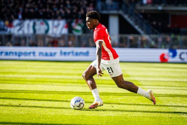AZ Alkmaar forwarder Ernest Poku during the match AZ - Feyenoord at the Afas Stadion for the Dutch Eredivisie season 2024-2025 in ALKMAAR, Netherlands on 5 April 2025, (photo by Jules van Iperen EYE4images DeFodi Images)