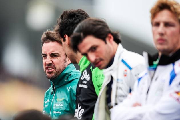 F1 - JAPANESE GRAND PRIX 2025 ALONSO Fernando (spa), Aston Martin F1 Team AMR25, portrait during the Formula 1 Lenovo Japanese Grand Prix 2025, 3rd round of the 2025 FIA Formula One World Championship, WM, Weltmeisterschaft from April 4 to 6, 2025 on the Suzuka Circuit, in Suzuka, Japan - SuzukaJapan  Copyright: xEricxAlonsox