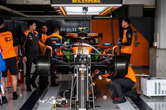 Formula 1 Japanese Grand Prix - Race Day - Suzuka Lando Norris (Gbr) Of Mclaren Racing 4 garage during the Formula 1 Lenovo Japanese Grand Prix 2025 on Race Day at the Suzuka International Circuit, Suzuka, Japan on April 6, 2025 Credit: Photo by Antoine Lapeyre ABACAPRESS.COM Suzuka Japan  Copyright: xLapeyrexAntoine ABACAx