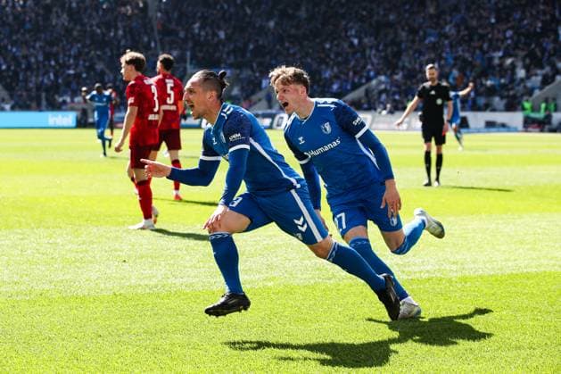 Torjubel - Torschütze Baris Atik (1. FC Magdeburg,23) trifft zum 1-0 - 2. Fußball Bundesliga Saison 2024-2025 1. FC Magdeburg vs. 1. FC Kaiserslautern in der Avnet Arena in Magdeburg - Aktion,Fußball,Mann,Männer,Deutschland,06.04.2025